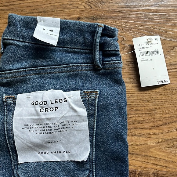 Good American Good Legs Crop (8/29) - FINAL SALE - Picture 2 of 6